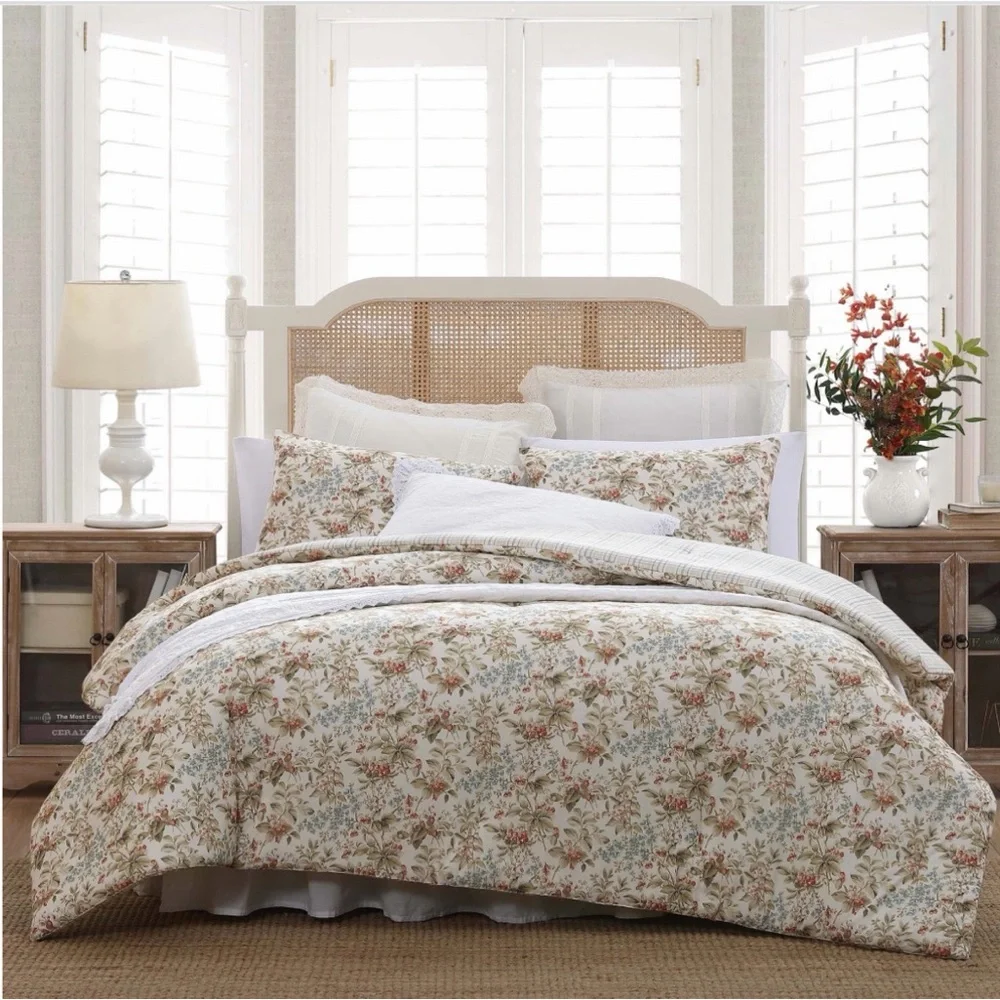 Laura Ashley Bramble Floral Cotton Reversible 2-Piece Comforter Set, Twin